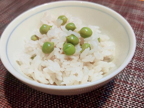 豆の風味を活かした☆絶品グリンピースご飯